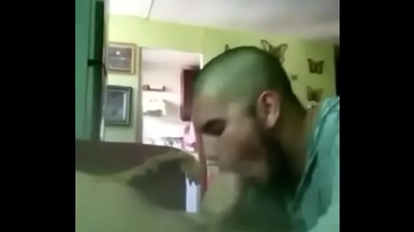 me lo viene a chupar a mi casa 