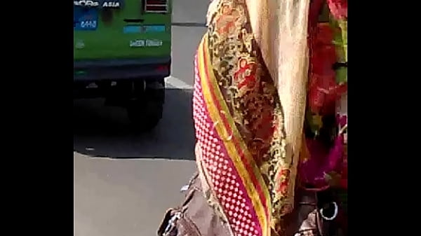 gaand on jail road.MP4