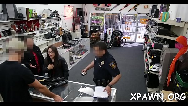 Amateur's wet cookie is pawned