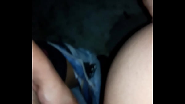 se la meto  y gime  rico  de placer le encanta qe la cojan