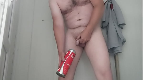 Imi place sa ma masturbez in fata la webcam sa beau pisat si sa mananc sperma 