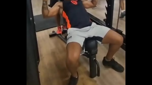 No Instagram / No Twitter  