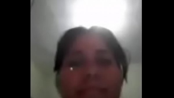 gordita buena muestra los pechos ;)