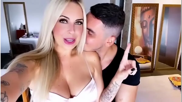 Ele me comeu bem gostoso, chupei o pau dele todinho. Venha acompanhar nossa vida. Nosso site soyjoy.sambaplay.tv/ 