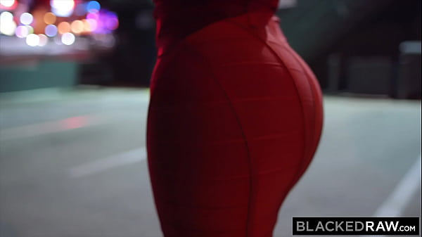 BLACKEDRAW Curvaceous babe takes on BBC 