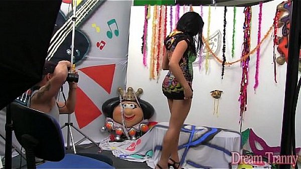 Cute tranny interracial double fucked bareback