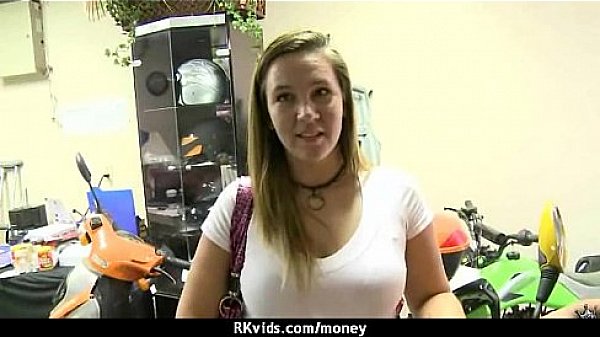 Amateur has sex for some quick cash 24