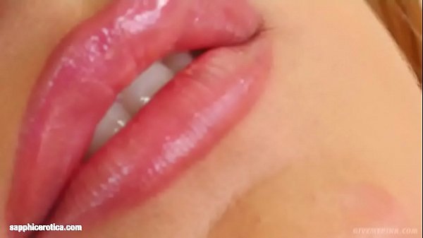 Solo girl Jessie masturbating at SapphiX