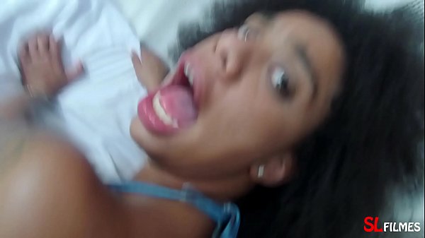 A negra tem f&ocirc;lego para a noite inteira