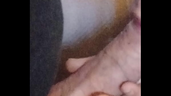 Quando lo prende in bocca &egrave; sempre un godimento.