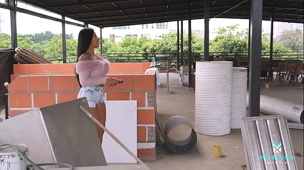 Worker with BBC fucks me on the terrace while my husband is not at home - Mariana Martix