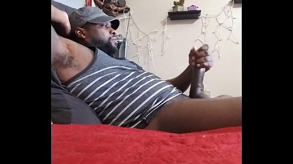 Huge cumshot after a camshow