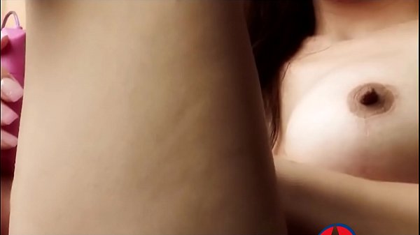 Cytherea squirting session at home