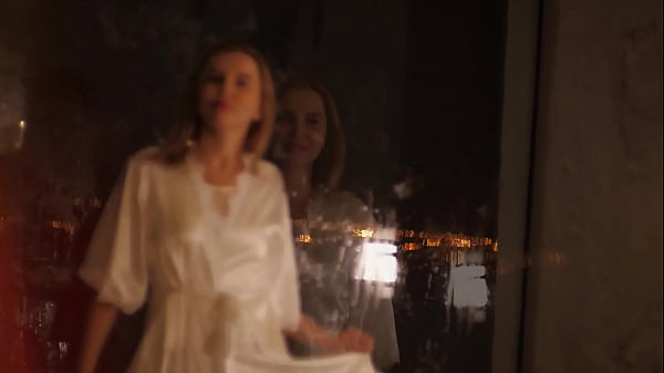 Sexy Russian blonde shows off her gorgeous body