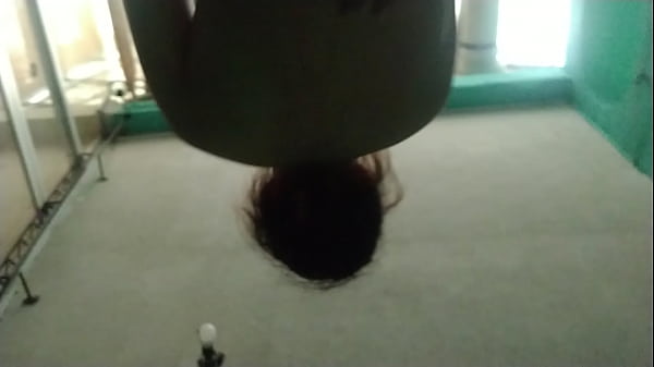 Le encanta brincar encima de mi 