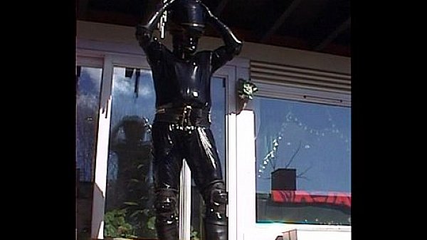 Roxina2003SuperRubberOx050403XXXL.MPG