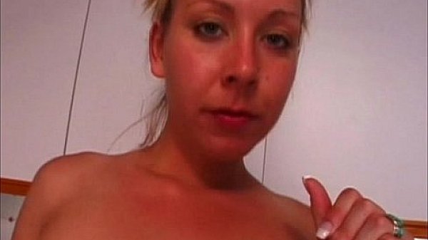 Julie Night sexy blowjob