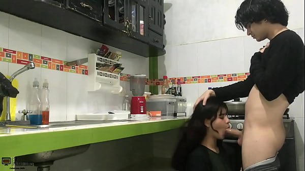 Compilacion amateur de las mamadas garganta profunda a mi cachondo hermanastro