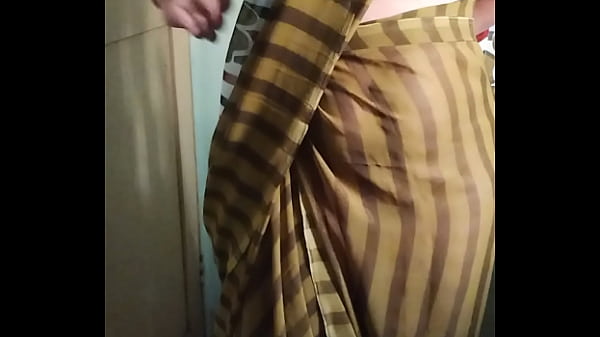 न्यू ड्रेस ब्लैक ब्लाउज़ साड़ी