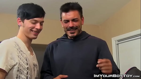 Tattooed hunk ass breeds young amateur  