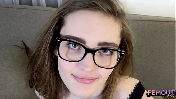 Gorgeous Teen Starlet First Timer 