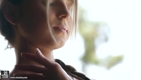 Amazing solo masturbation with Doris Ivy