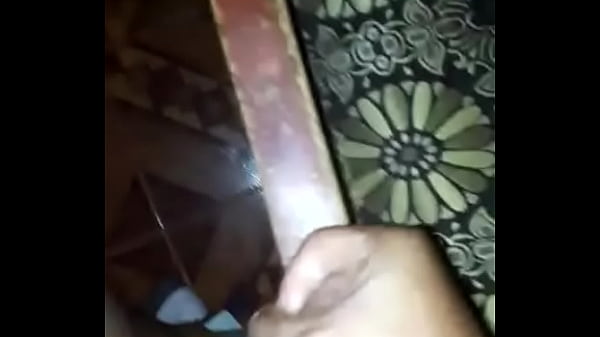 Masturb&aacute;ndose nica 