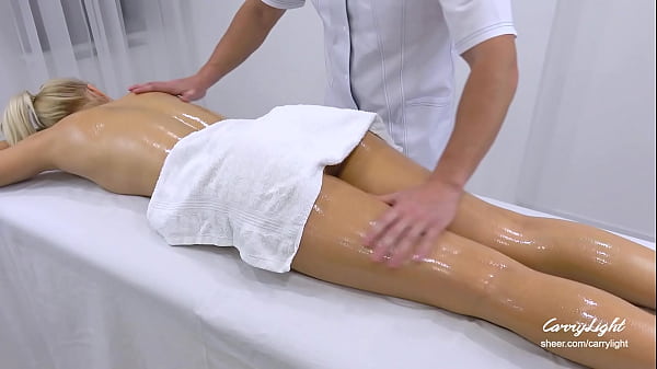 In-Home Massage Therapist fucked Naughty Teen hard / Unexpected Sex / Amateur couple CarryLight  
