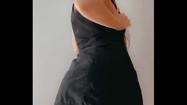 V&iacute;deos calientes de una chica natural en ropa interior, masturb&aacute;ndose y con lencer&iacute;a