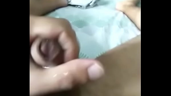 gozando na cama do macho  