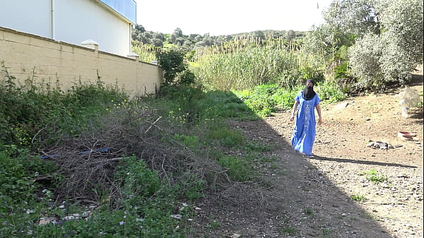 Muslim arab girl wants to have sex with soldier