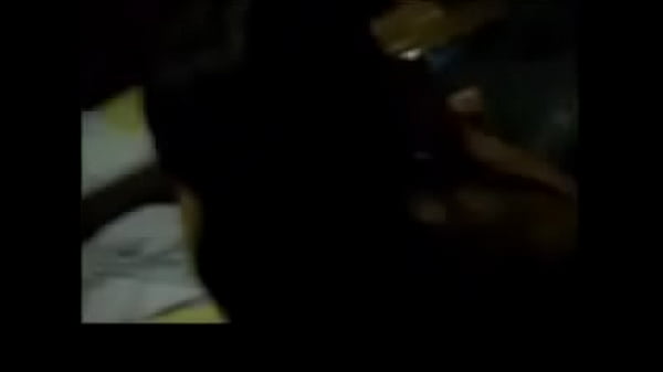 PUTITA FRENTE AL ESPEJO