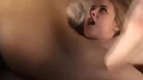 Cute amateur girl gets fucked