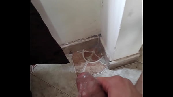 Quitandome las ganas con una paja