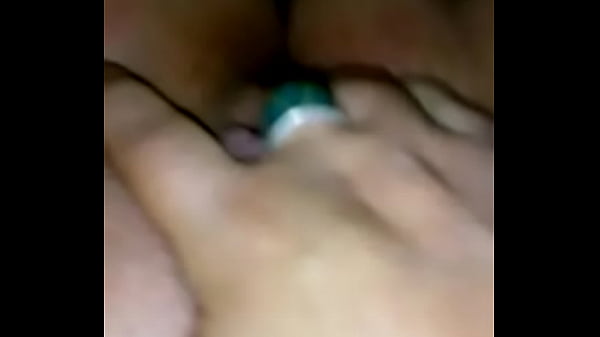 Putita rica gimiendo