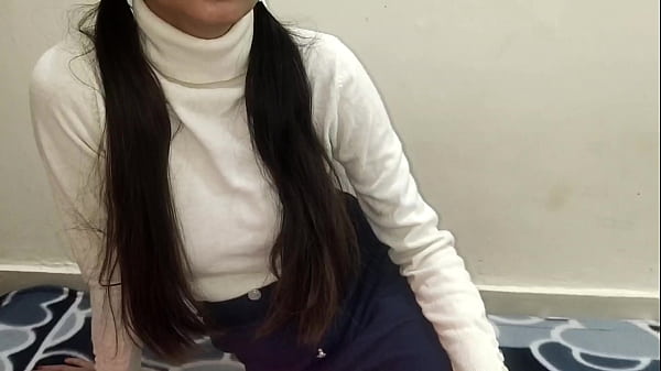 Desi maal ko ghar pe bulakar choda clear Hindi audio