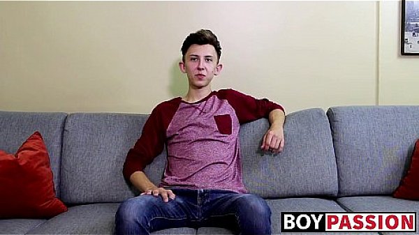 Inked homo sprays jizz after wank off