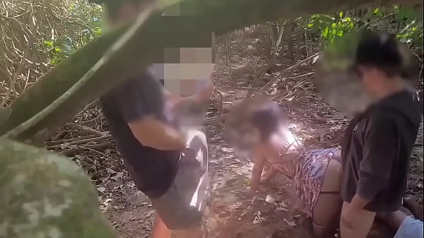 Esposa cumpre desafio dando para desconhecido