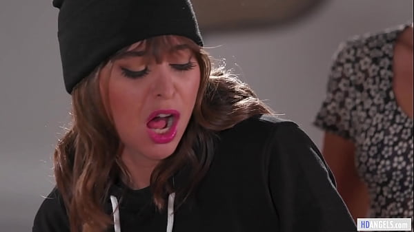 I am bored, let's role play so I can get wet!