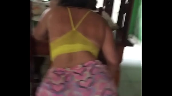 Mais uma bela safada deixando seus f&atilde;s louco com seu cuz&atilde;o 