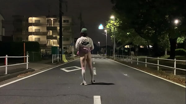 女装まゆの住宅街深夜全裸露出