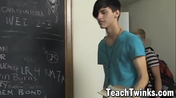 Twink pounded by friends big dick