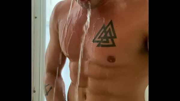 "Nathan Bronson showers"