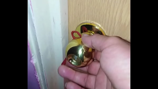 Visito  a mi nuera nalgona ,cuando esta sola y le obligo a coger.  