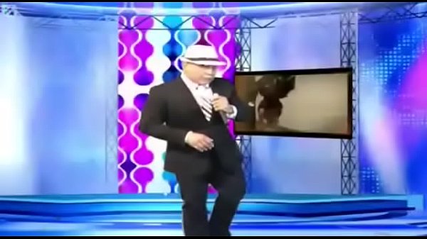 The Venezuelan singer Alexander Faria