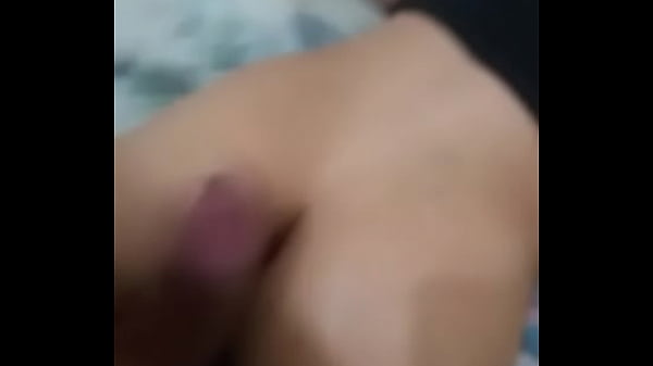 Novinho rebolando na vara 