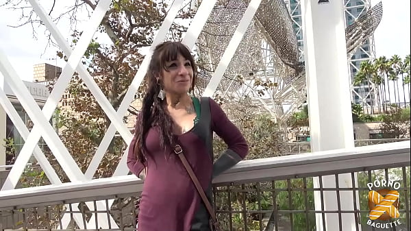 J'aime quand sa bite s'enfonce dans mon cul