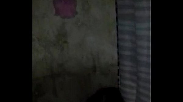 Perrita supuesta sante&ntilde;a se Masturba