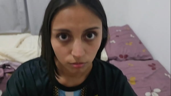 La Novia De Mi Amigo Esta Enferma y Le Doy Mi Enorme Verga Como Medicina