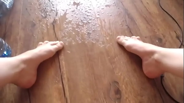 HUGE female ejacualtion squirting by girl - trembling, screaming